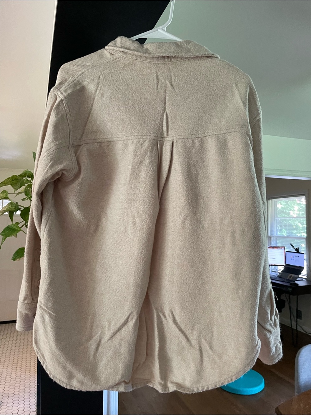 American Eagle Outfitters Beige Button-down Shirt Jacket - Picture 2 of 3